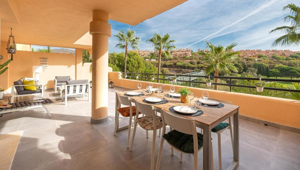 La Terraza Apartment Elviria Marbella Luaran gambar